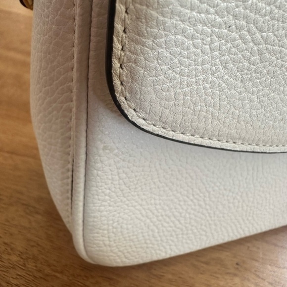 COACH Cassie 19 Chalk/Gold - Picture 12 of 13